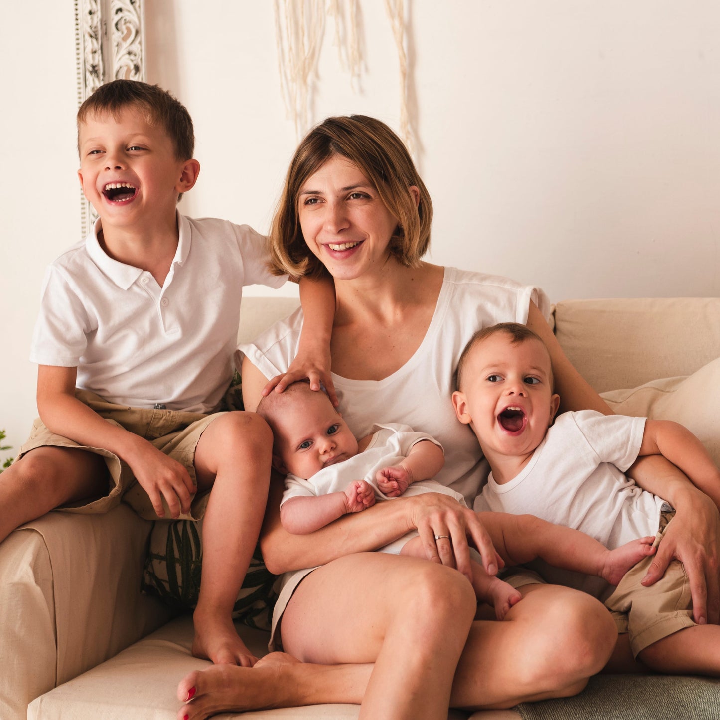 Drei Kinder, dreimal Alltag – Warum ich auf diesen Universalreiniger schwöre (besonders mit Baby im Haus)